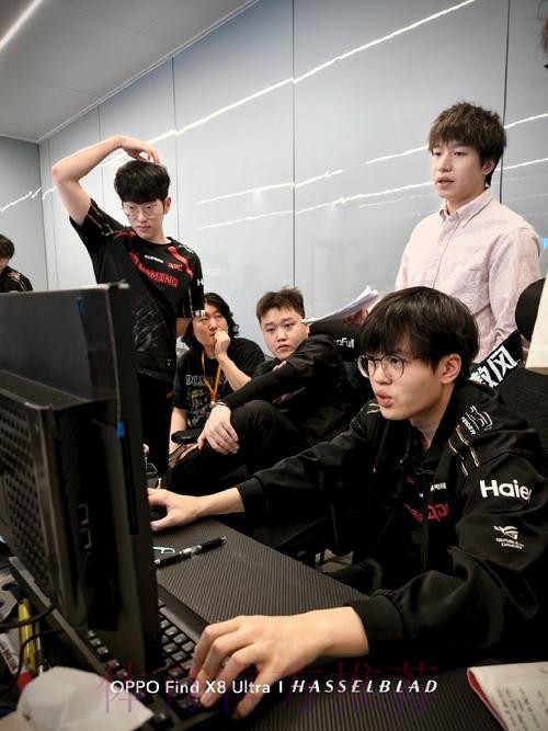 LPL官方发布JDG赛后返图:信念为舟,扬帆直前行! LPL官方发布JDG赛后返图:信念为舟,扬帆直前行!